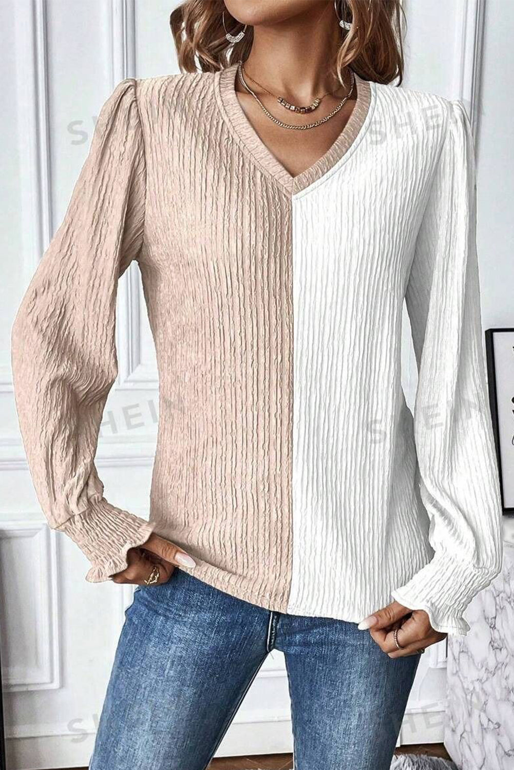 White Solid Shirred V-Neck Shift Blouse