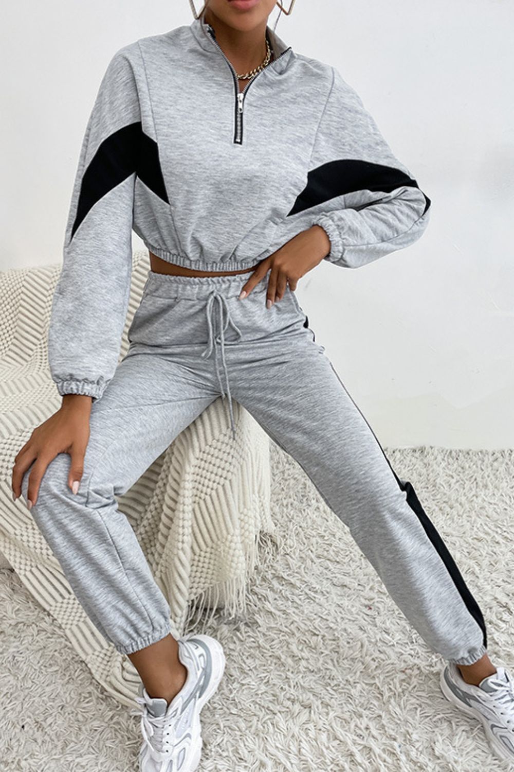 Contrast Quarter-Zip Cropped Sweatshirt and Joggers Set