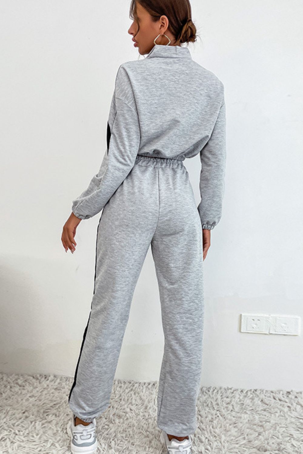 Contrast Quarter-Zip Cropped Sweatshirt and Joggers Set