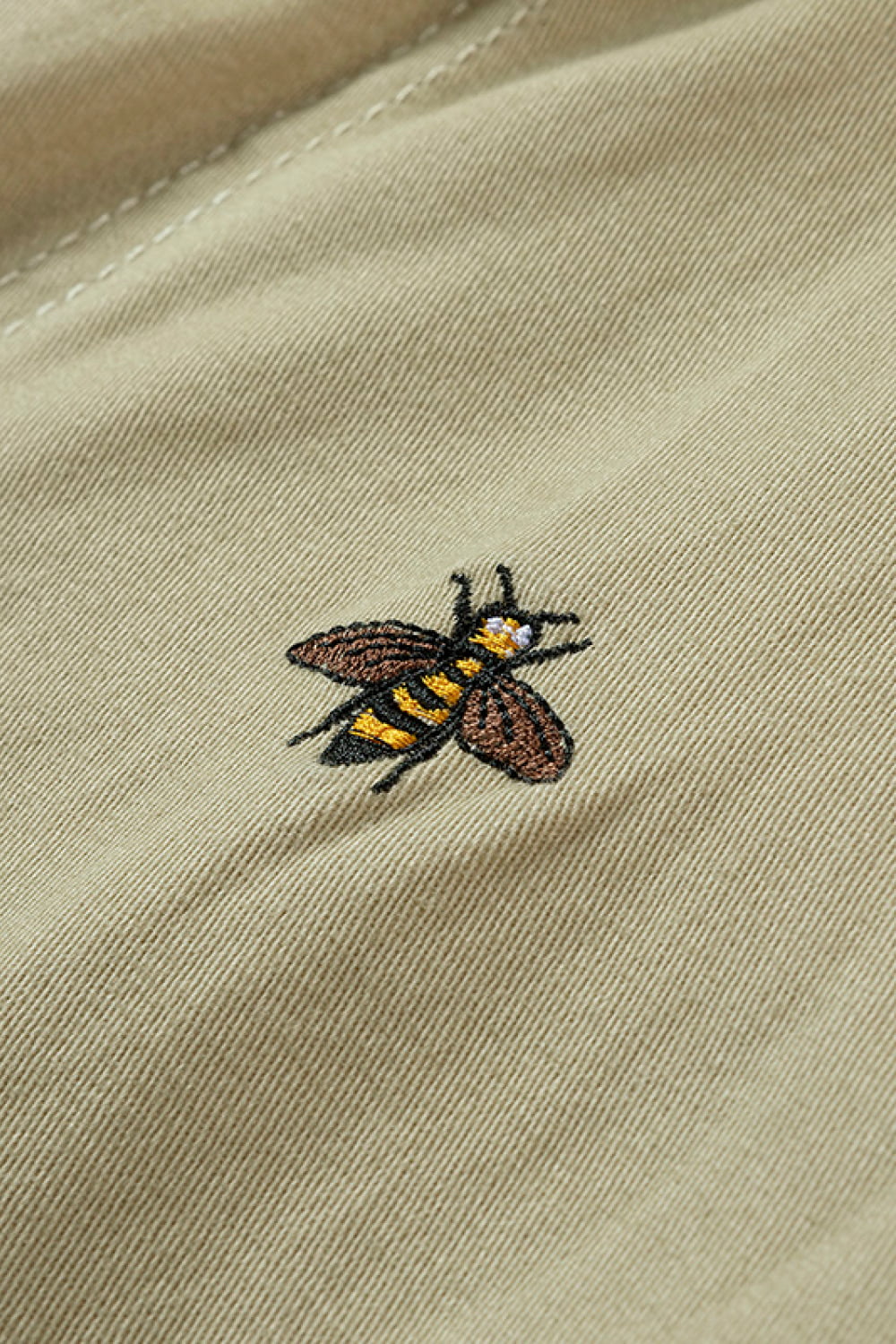 Bee Embroidery Belted Shorts