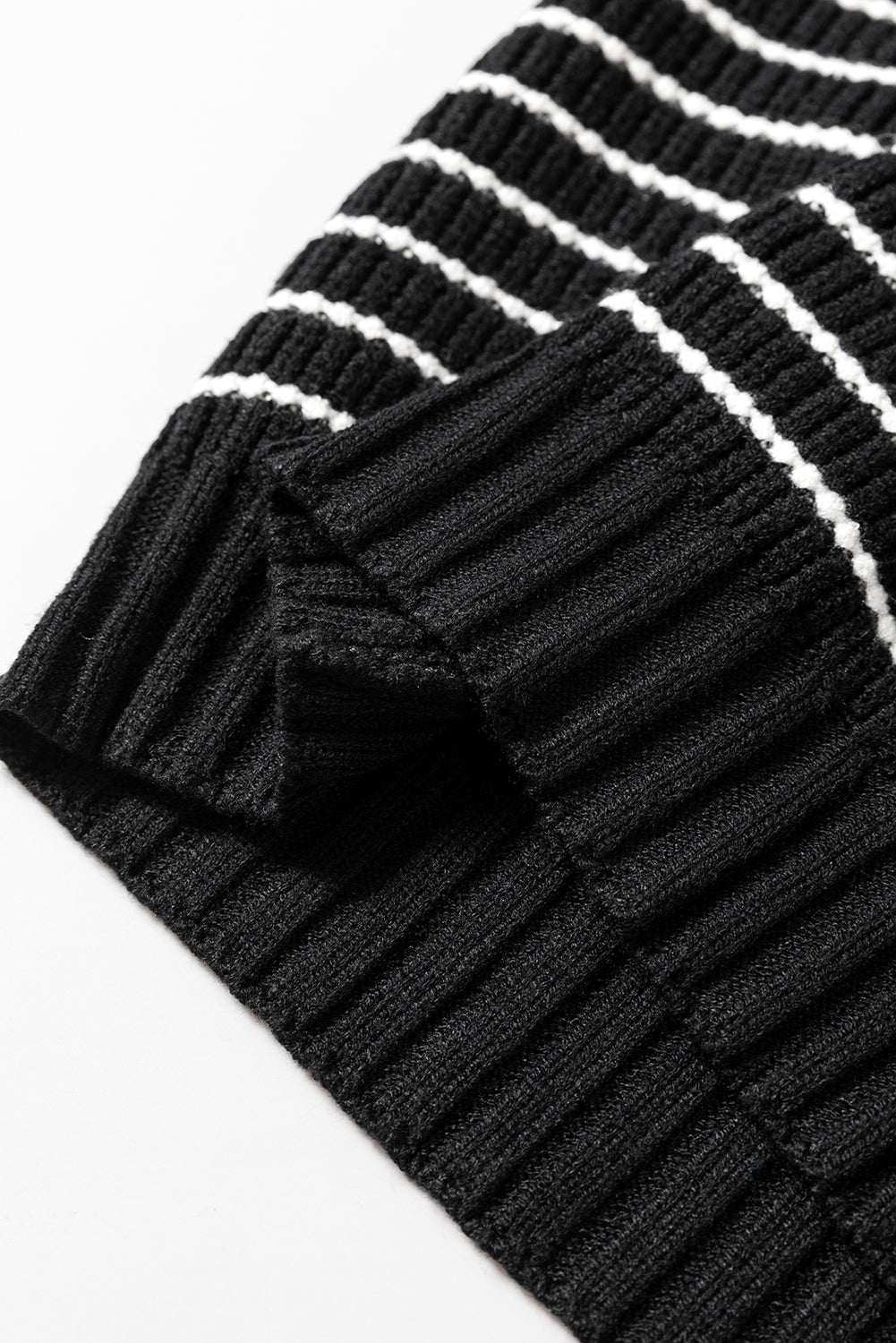 Black Stripe Turn-down Collar Sleeveless Knitted Top