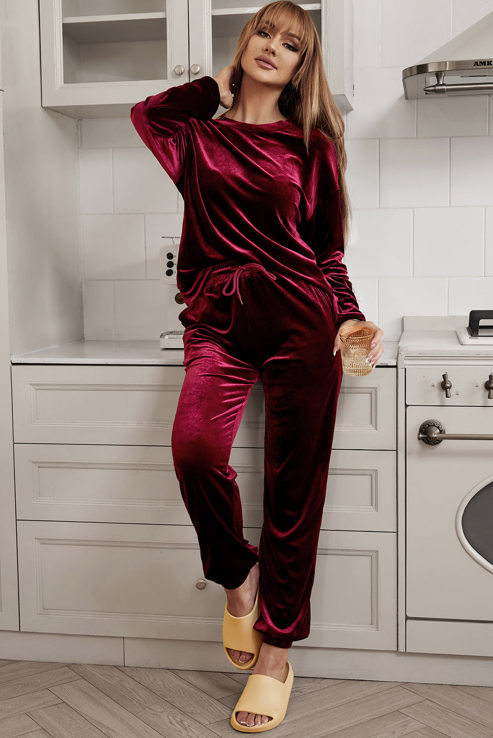 Red Solid Velvet Round Neck Top & Drawstring Pants Longe Set