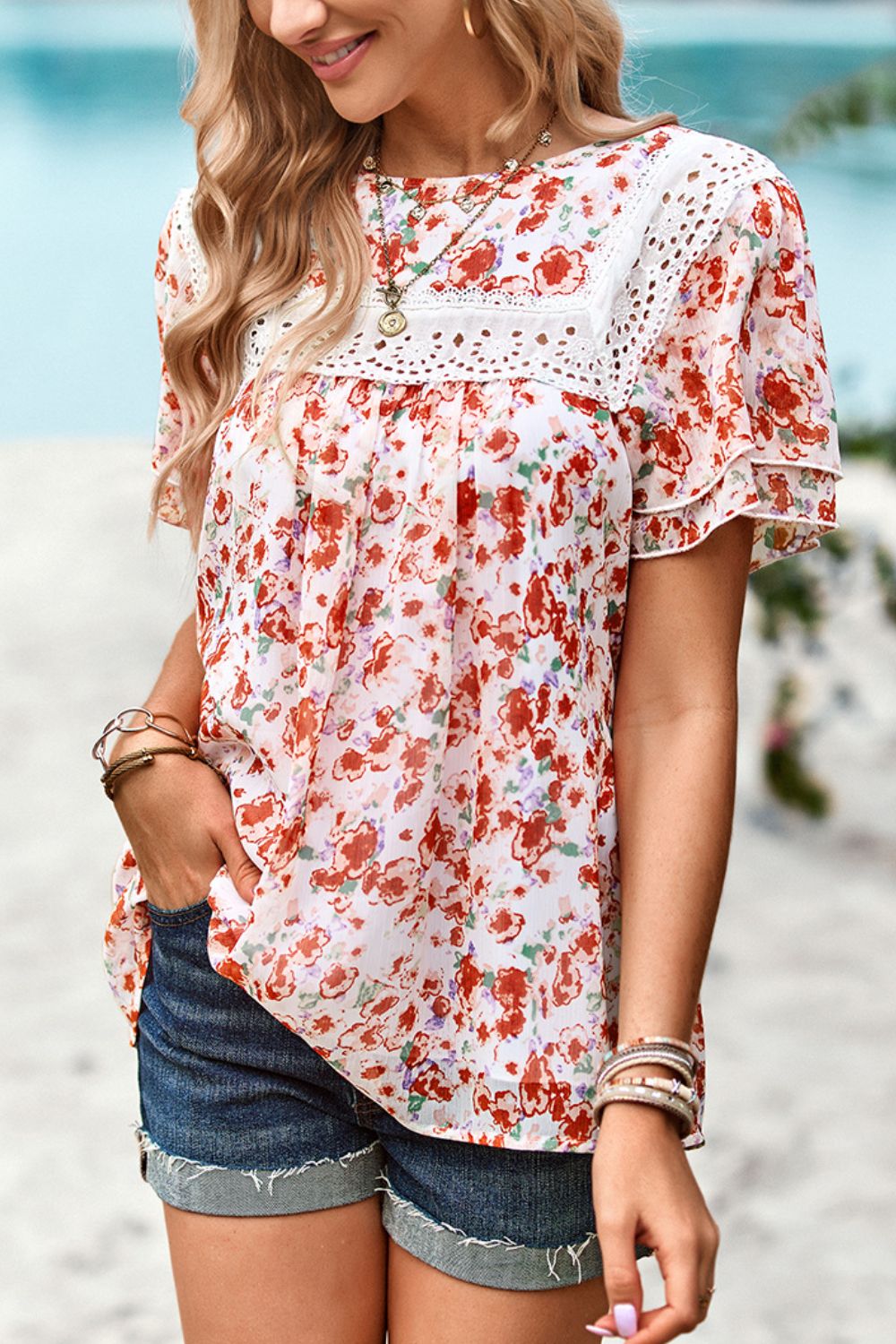 Floral Round Neck Spliced Lace Blouse