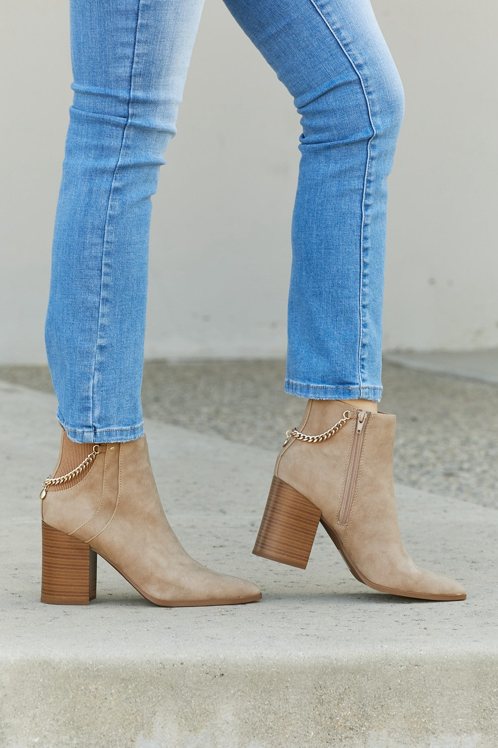 Fortune Dynamic Date Night Dreams Elastic Back Chain Detail Booties
