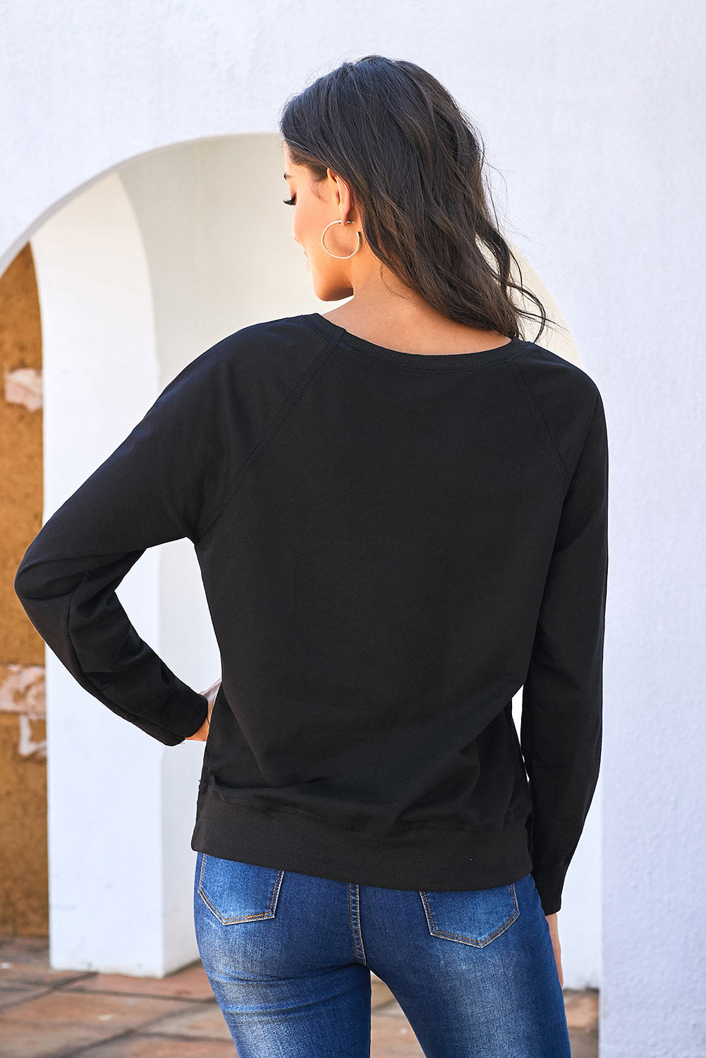 Round Neck Raglan Sleeve Exposed Seam Sweatshirt