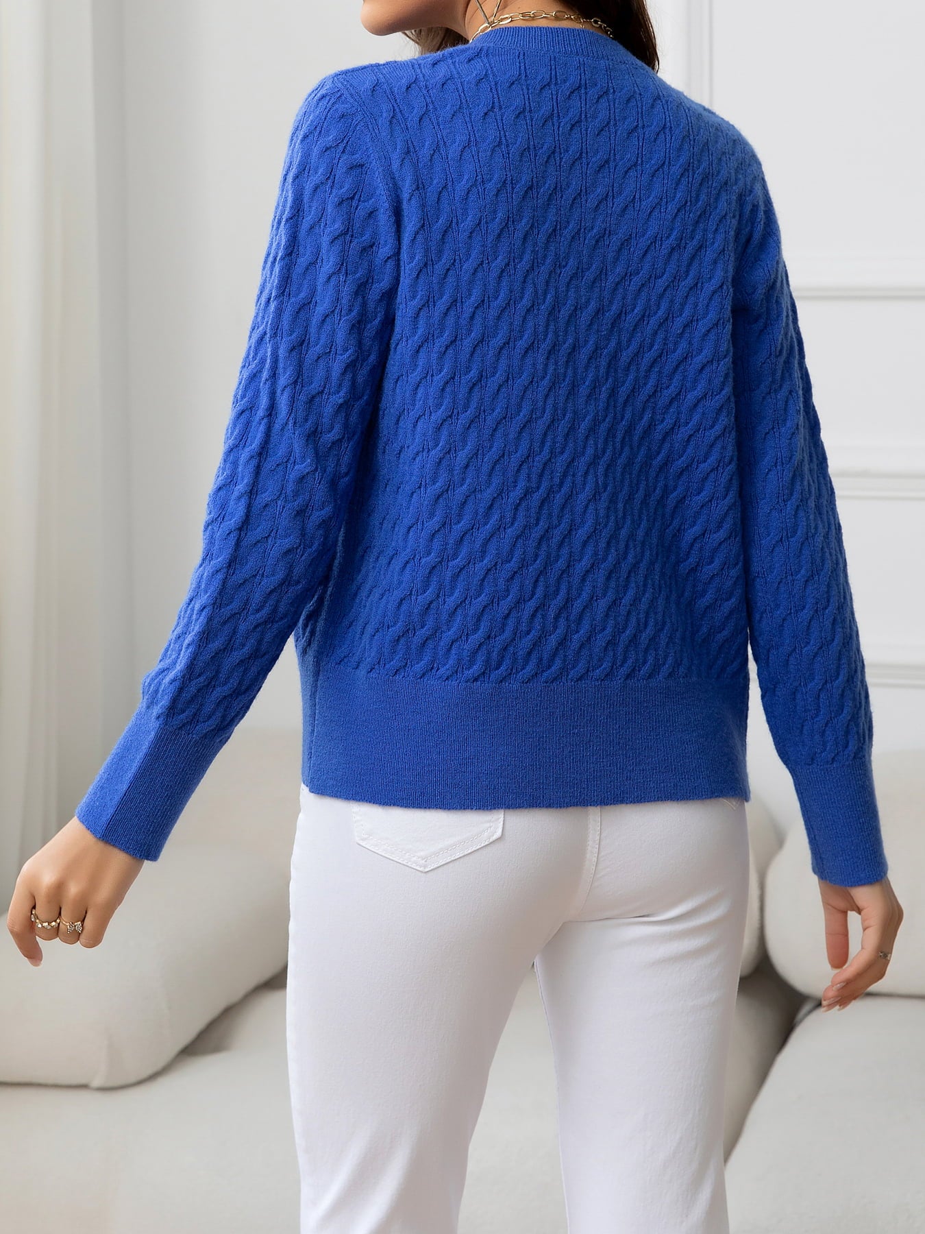 Round Neck Cable-Knit Buttoned Knit Top